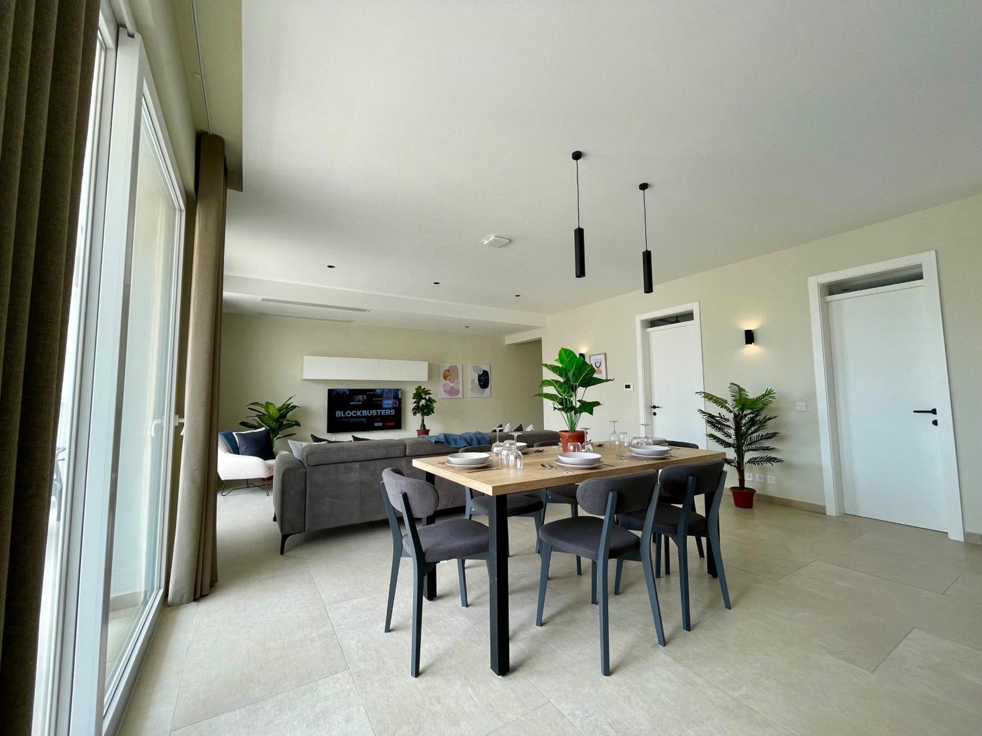 Bugibba Square Seafront Lux Apartments By Holi St. Paul's Bay Exterior photo