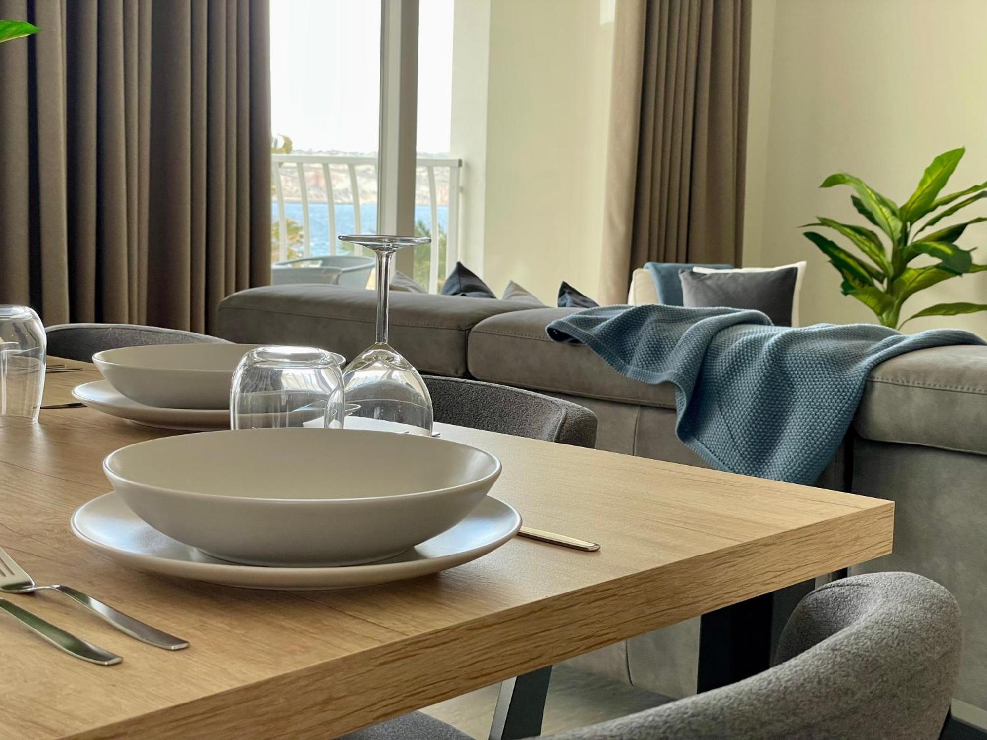 Bugibba Square Seafront Lux Apartments By Holi St. Paul's Bay Exterior photo